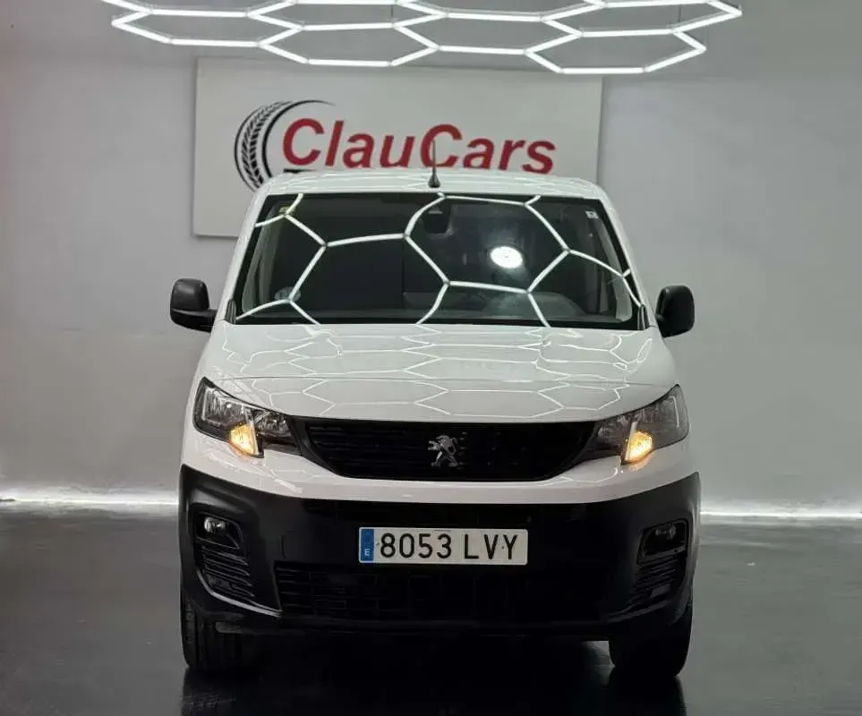 Usado Peugeot Partner S 131 CV (96 kW) 2022 Blanco Monovolumen
