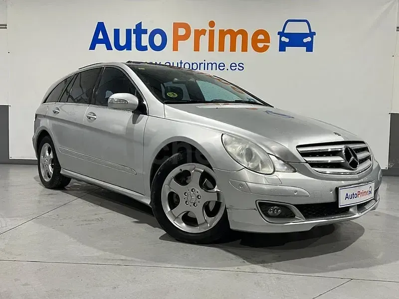 Usado Mercedes R320 224 CV (164 kW) 2006 Gris / plata Monovolumen