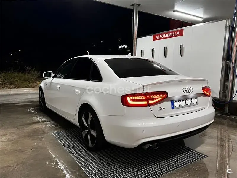 Usado Audi A4 S-Line 143 CV (105 kW) 2013 Blanco Berlina