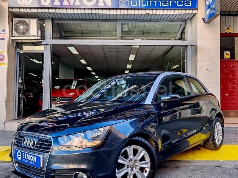 Usado Audi A1 Attraction 90 CV (66 kW) 2012 Negro Berlina