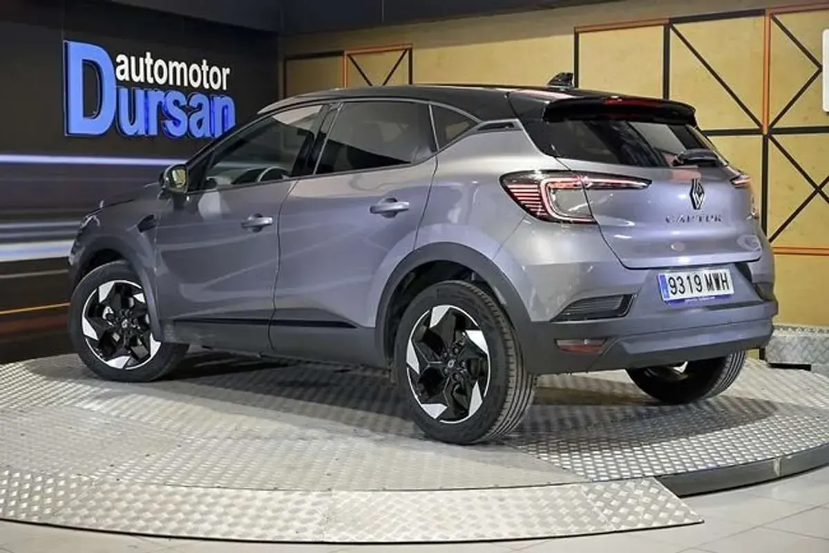 Usado Renault Captur Techno 141 CV (103 kW) 2024 Gris SUV