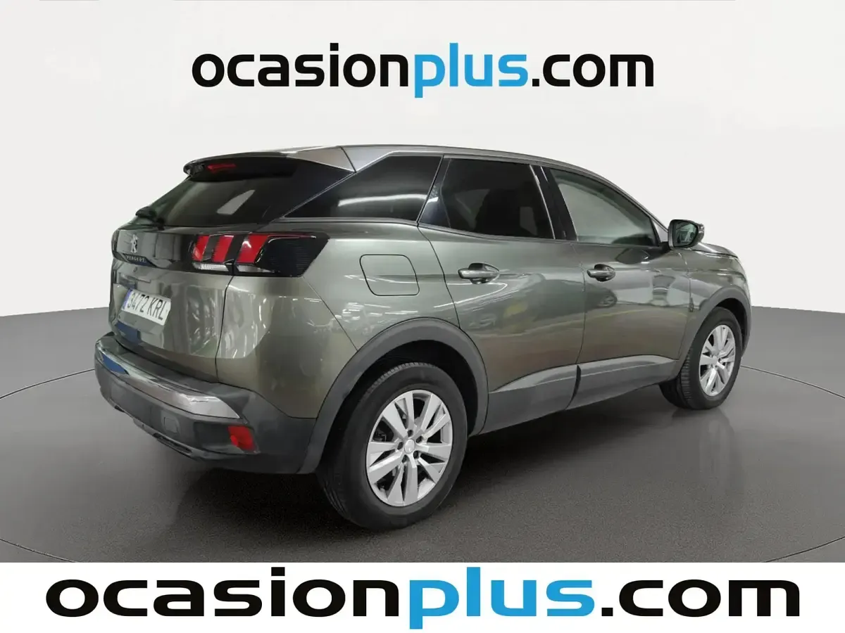 Usado Peugeot 3008 Active 131 CV (96 kW) 2018 Gris SUV
