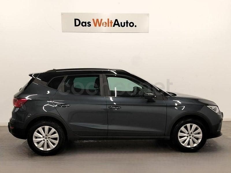 Usado Seat Arona Style 115 CV (84 kW) 2025 Gris / plata SUV