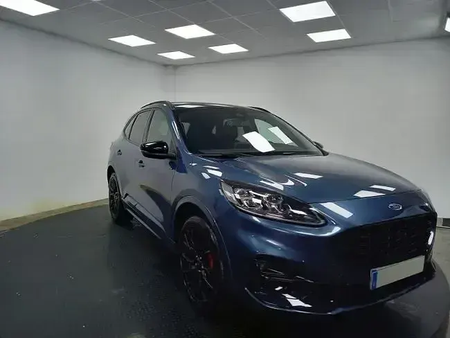 Usado Ford Kuga ST-Line 226 CV (166 kW) 2023 Azul SUV