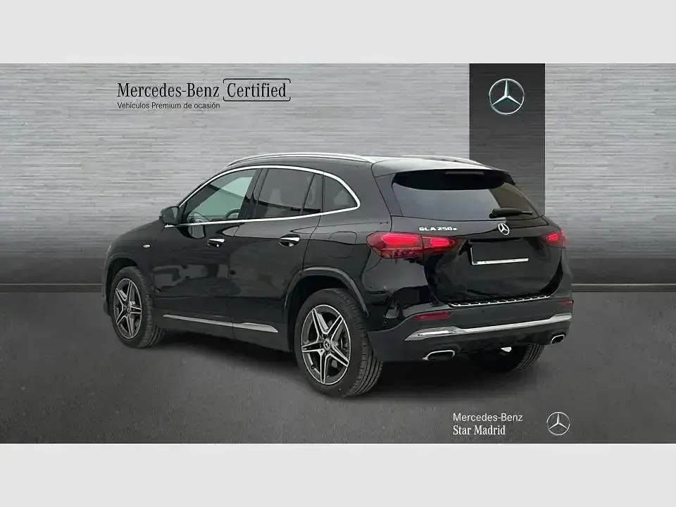 Używany Mercedes GLA250 AMG line 218 KM (160 kW) 2025 Czarny SUV
