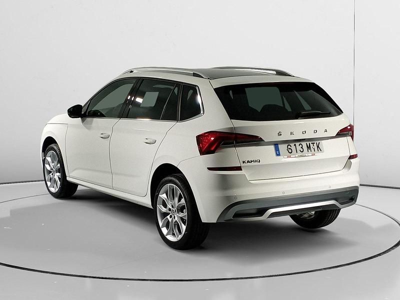 Usado Skoda Kamiq Sport 150 CV (110 kW) 2024 Blanco SUV