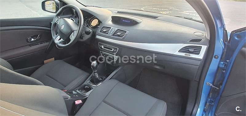 Usado Renault Mégane LIMITED 115 CV (84 kW) 2014 Azul Coupe