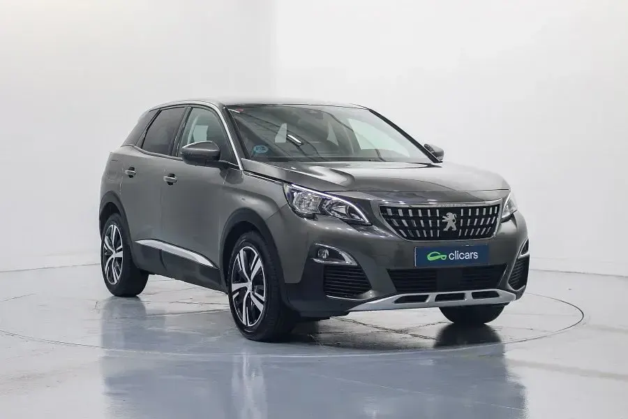 Usado Peugeot 3008 Allure 130 CV (95 kW) 2019 Marrón SUV