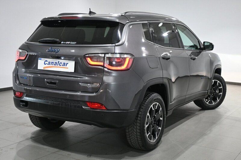 Usado Jeep Compass Trailhawk 240 CV (176 kW) 2021 Gris SUV