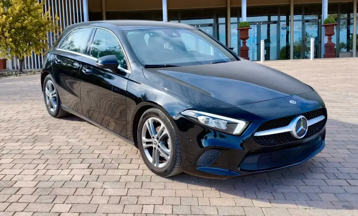 Usado Mercedes A180 116 CV (85 kW) 2019 Negro