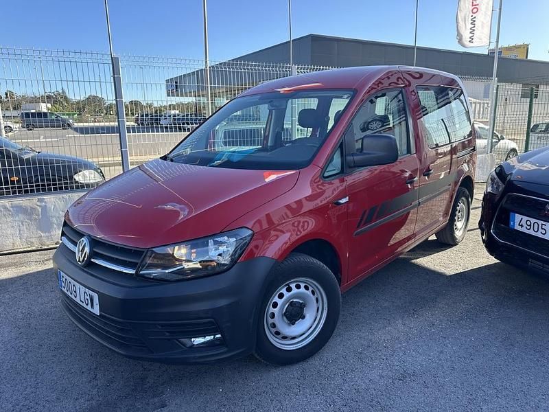 Usado VW Caddy 102 CV (75 kW) 2020 Rojo metalico Monovolumen