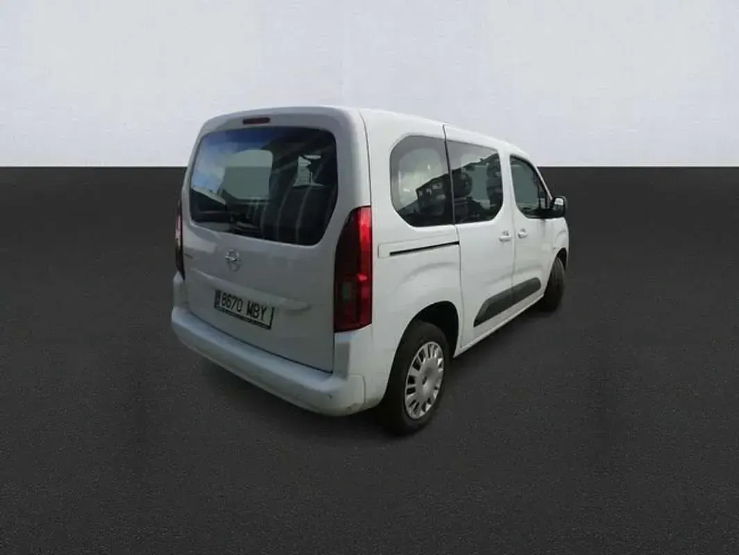 Usado Opel Combo Business Edition 102 CV (75 kW) 2022 Blanco Monovolumen