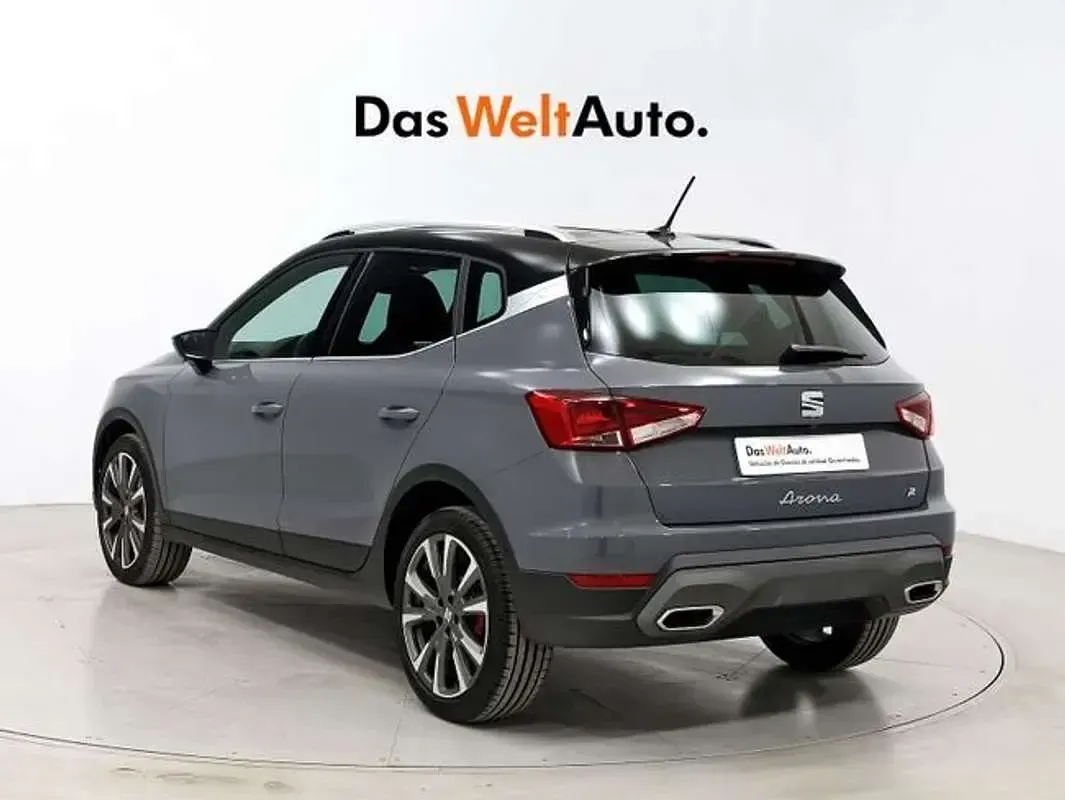 Usado Seat Arona FR 116 CV (85 kW) 2025 Gris SUV