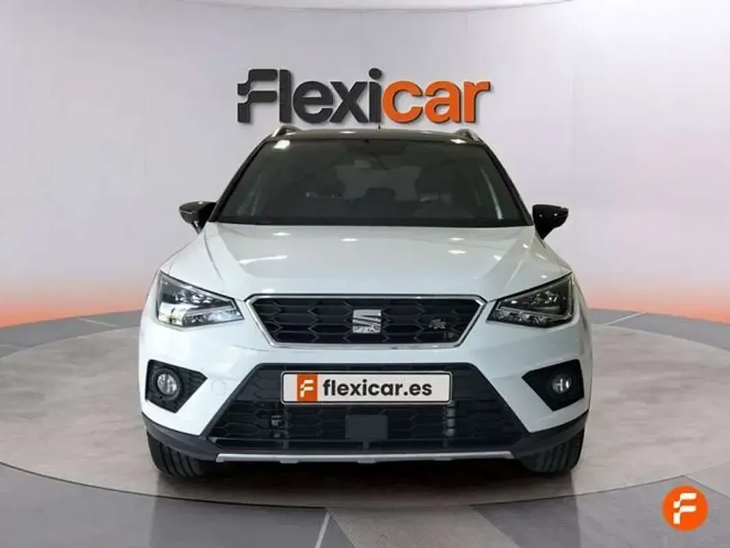 Usado Seat Arona Ecomotive 116 CV (85 kW) 2019 Blanco SUV