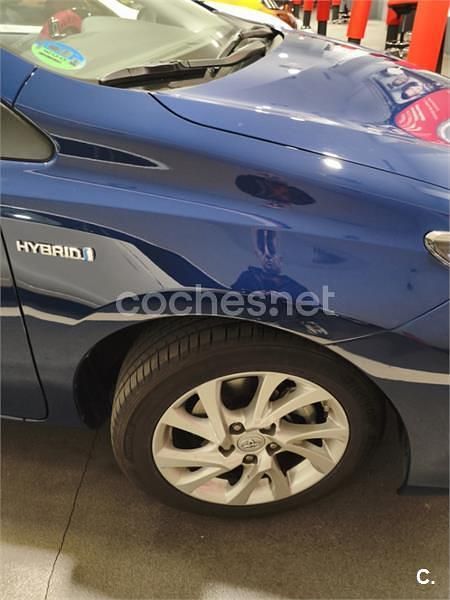 Azul Usado 2017 Toyota Auris Hybrid Active Familiar | 18.500 € (Un poco caro) - Imagen 1/4
