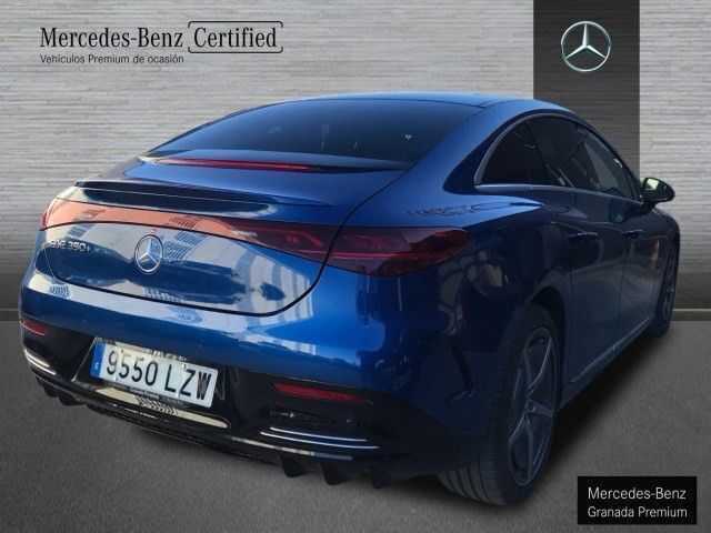 Usado Mercedes EQE350 AMG line 214 kW (292 CV) 2022 Negro coral Berlina