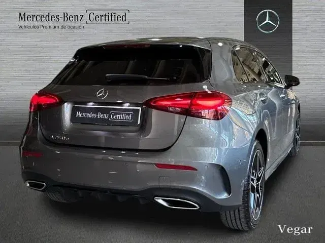 Usado Mercedes A250 218 CV (160 kW) 2025 Gris montaña Berlina