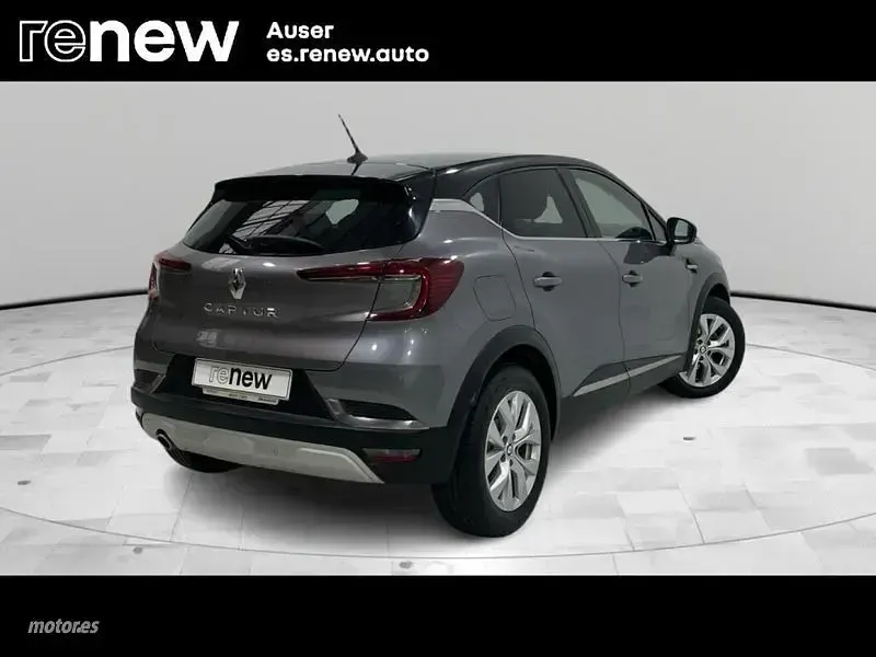 Usado Renault Captur Zen 140 CV (102 kW) 2021 Plateado SUV