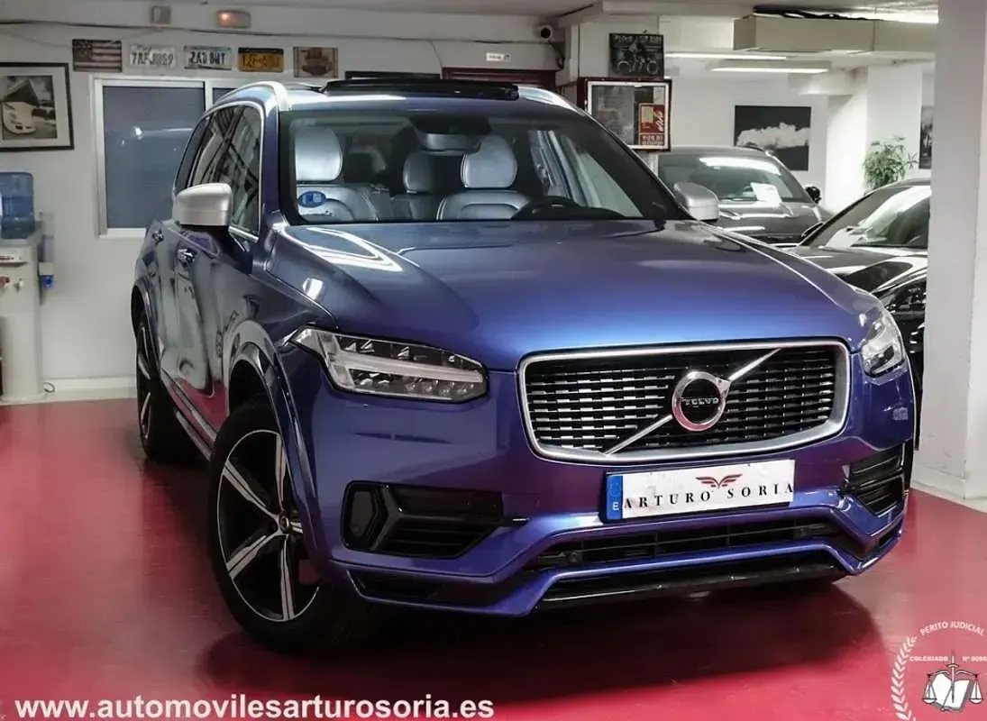 Usado Volvo XC90 R-Design 400 CV (294 kW) 2018 Azul SUV