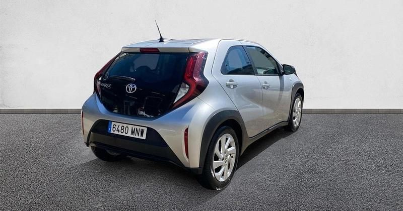 Usado Toyota Aygo X Play 72 CV (52 kW) 2024 SUV