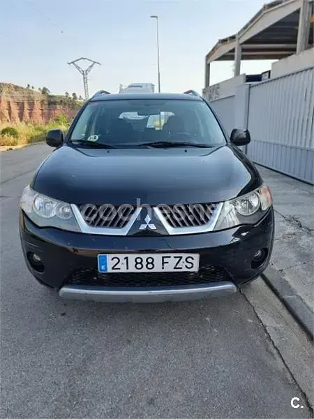 Usado Mitsubishi Outlander Intense 140 CV (102 kW) 2007 Negro SUV