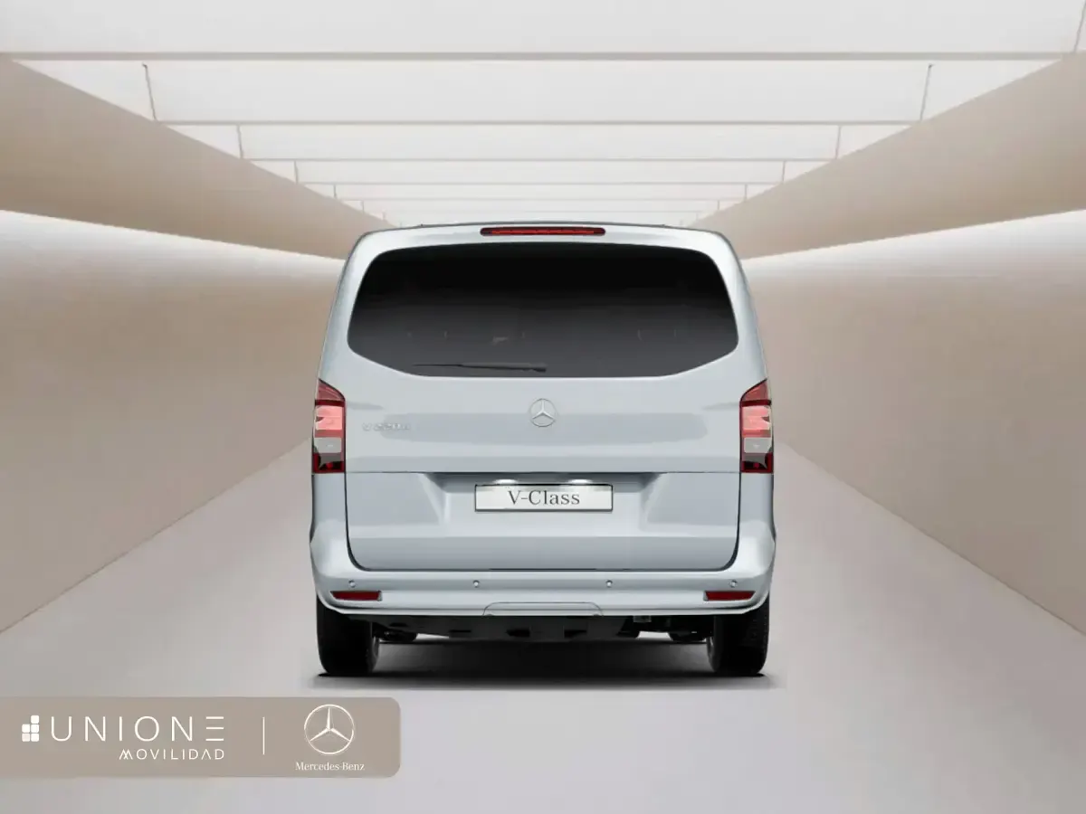 Usado Mercedes V220 163 CV (119 kW) 2025 Gris Monovolumen