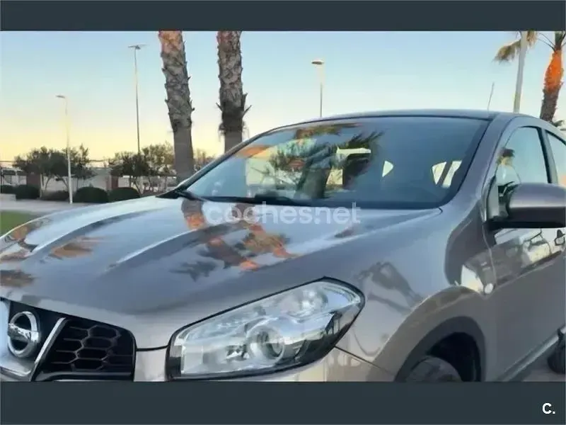 Usado Nissan Qashqai Acenta 106 CV (77 kW) 2010 Gris / plata SUV