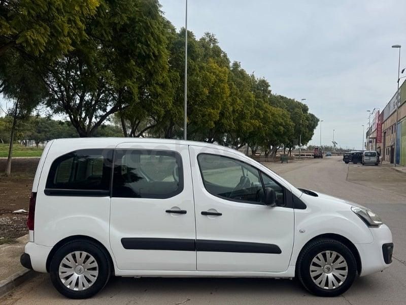 Usado Citroën Berlingo XTR 100 CV (73 kW) 2016 Blanco Monovolumen
