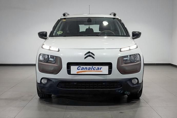Usado Citroën C4 Cactus Shine 92 CV (67 kW) 2014 Blanco Utilitario