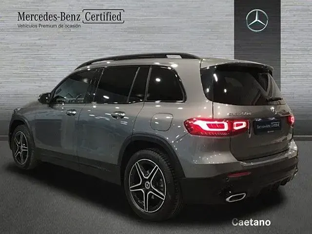 Usado Mercedes GLB200 150 CV (110 kW) 2023 Gris montaña SUV