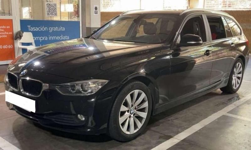 Negro Usado 2015 BMW 318 Sport Line Familiar | 9999 € (Precio justo) - Imagen 1/4