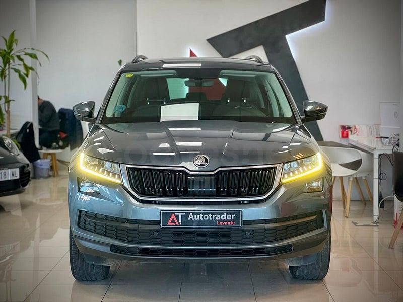 Usado Skoda Kodiaq Ambition 150 CV (110 kW) 2018 Gris / plata SUV