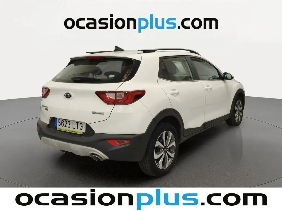 Begagnad Kia Stonic 120 HK (88 kW) 2021 Vit SUV