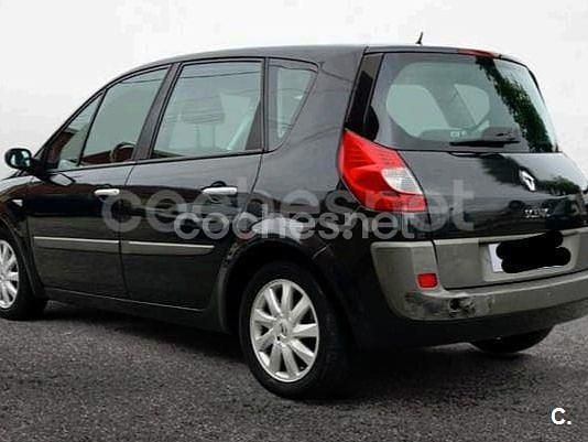 Usado Renault Scénic III Dynamique 105 CV (77 kW) 2009 Negro Monovolumen