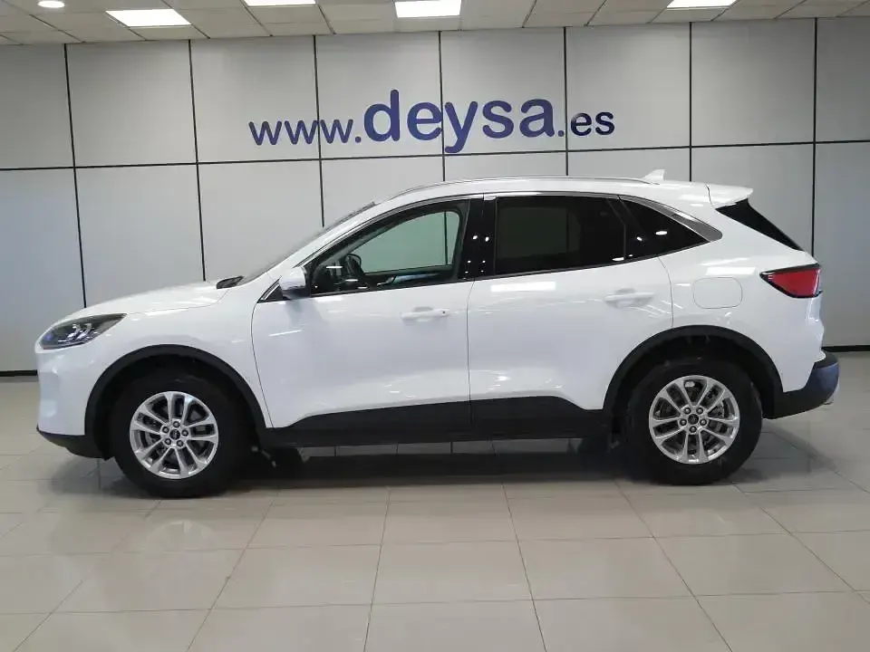 Usado Ford Kuga Titanium 150 CV (110 kW) 2023 Blanco SUV