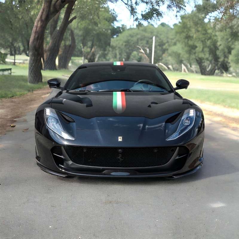 Negro Usado 2021 Ferrari 812 Coupe | 349.000 € - Imagen 1/4