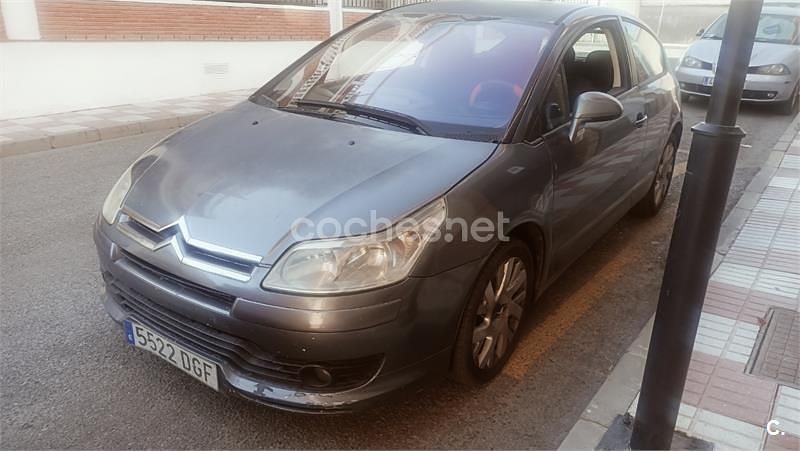 Gris / plata Usado 2005 Citroën C4 VTR Sport Berlina | 2700 € (Buen precio) - Imagen 1/4