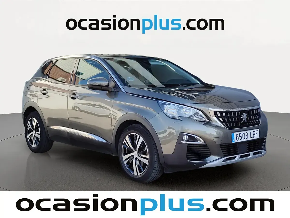 Usado Peugeot 3008 Allure 131 CV (96 kW) 2019 Gris SUV