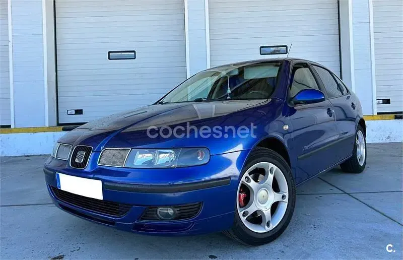 Usado Seat Leon Stella 68 CV (50 kW) 2004 Azul Utilitario