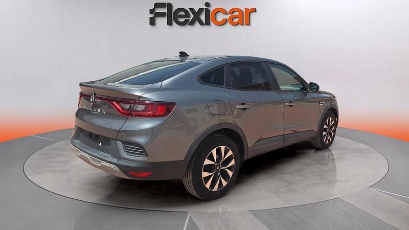 Usado Renault Arkana Evolution 140 CV (102 kW) 2023 Gris SUV