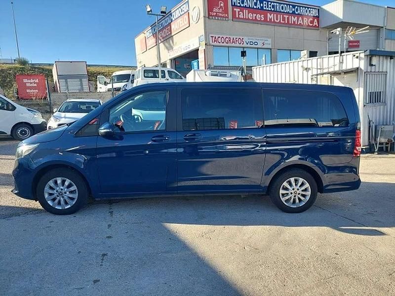Usado Mercedes V220 163 CV (119 kW) 2022 Azul Monovolumen