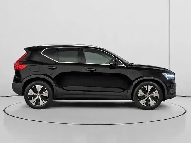 Usado Volvo XC40 Core 211 CV (155 kW) 2023 Negro SUV