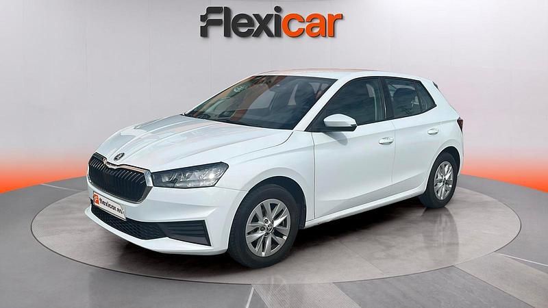 Usado Skoda Fabia Ambition 110 CV (80 kW) 2022 Blanco Utilitario