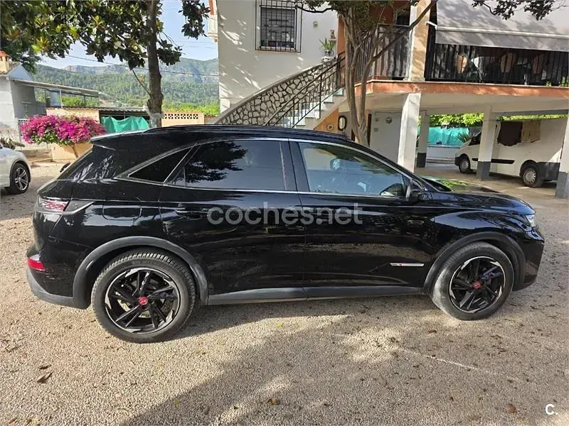Usado DS Automobiles DS7 Crossback Grand Chic 180 CV (132 kW) 2020 Negro SUV