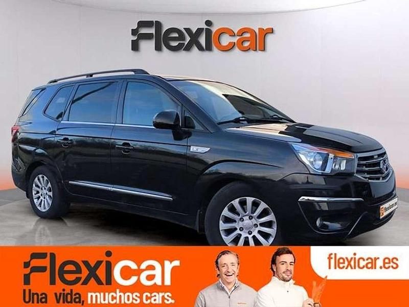 Negro Usado 2015 Ssangyong (KGM) Rodius Monovolumen | 12.990 € (Precio justo) - Imagen 1/4