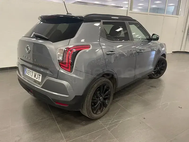 Usado SsangYong Tivoli Limited 163 CV (119 kW) 2023 Gris / plata SUV