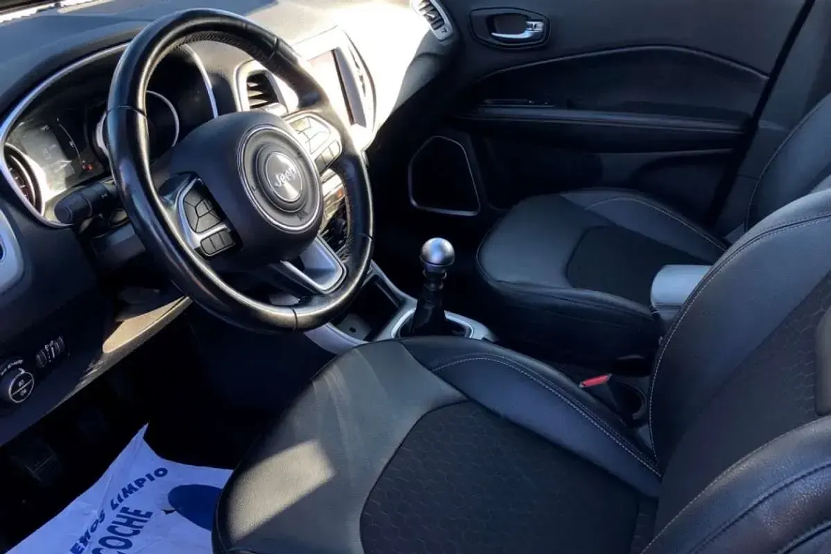 Usado Jeep Compass Longitude 131 CV (96 kW) 2021 Azul SUV