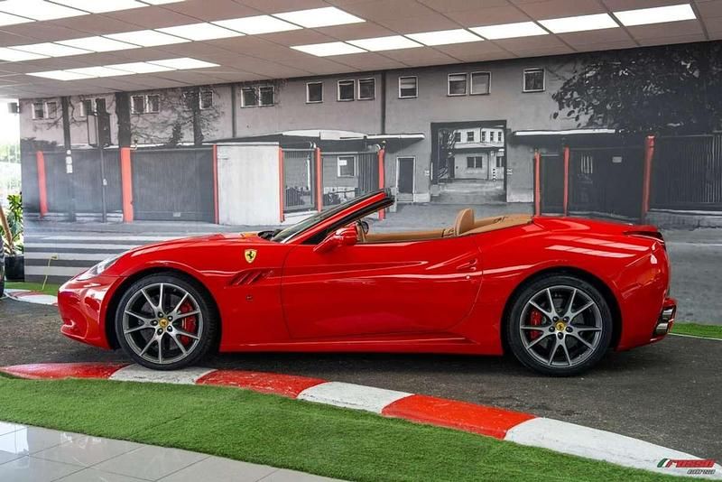 Usado Ferrari California 460 CV (338 kW) 2009 Rojo Descapotable