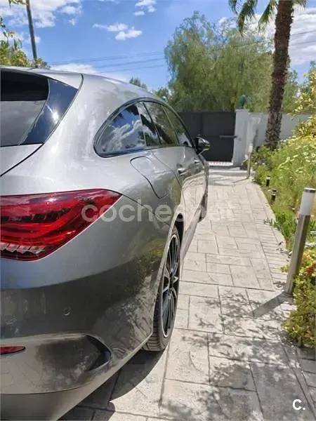 Usado Mercedes CLA250e Shooting Brake 218 CV (160 kW) 2022 Gris / plata Familiar
