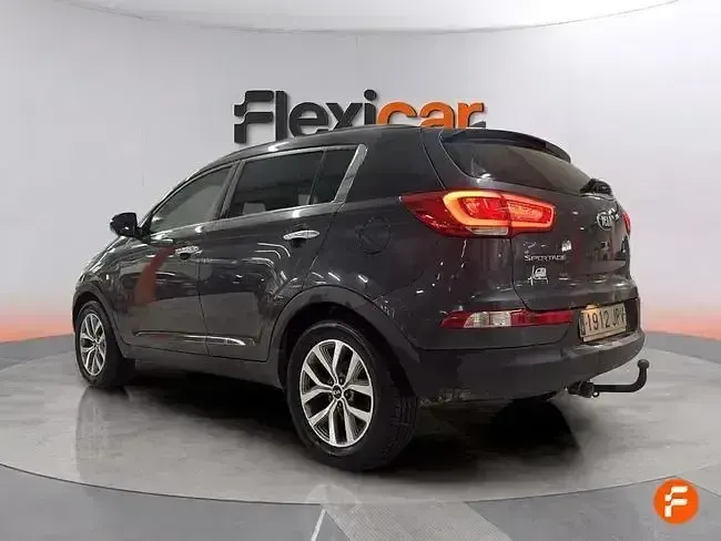 Usado Kia Sportage 115 CV (84 kW) 2016 Gris SUV